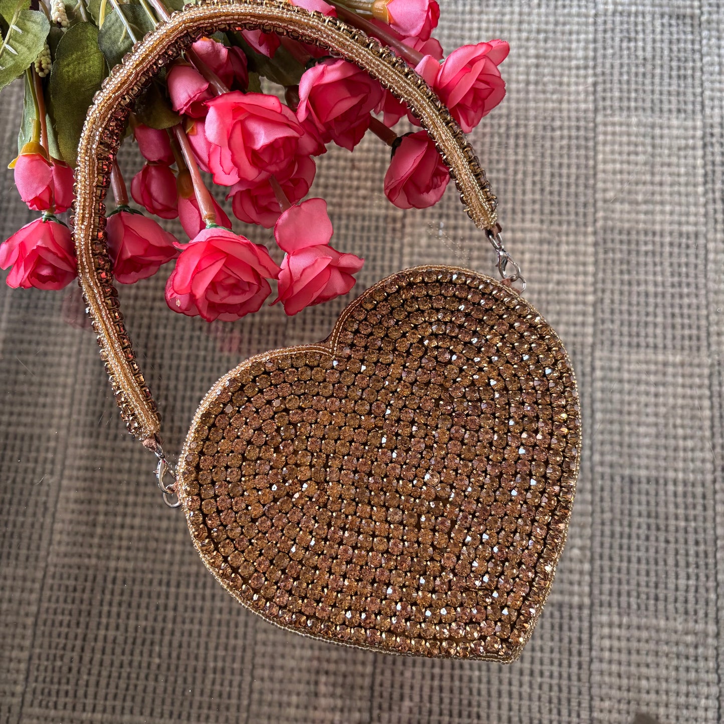 Ananya Heart Clutch - Gold