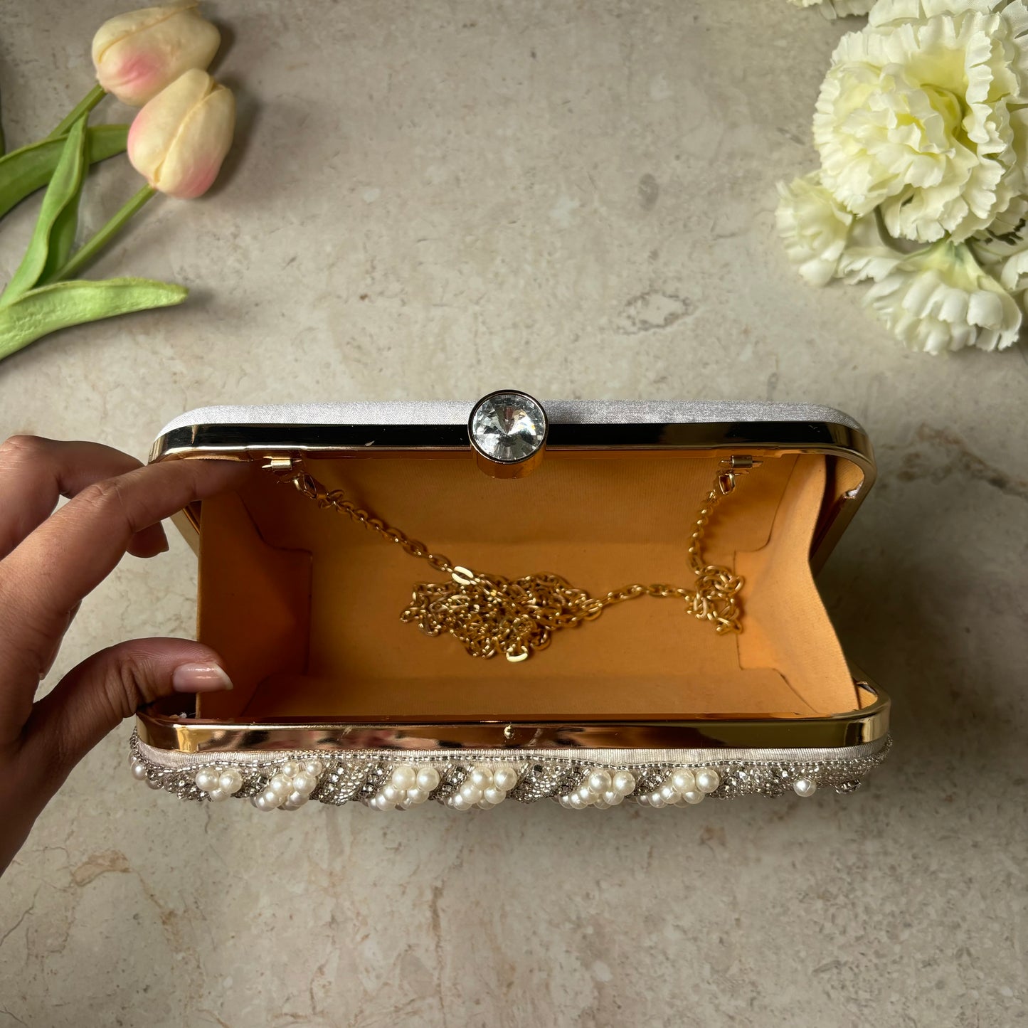 Tanu Pearl Clutch - Silver