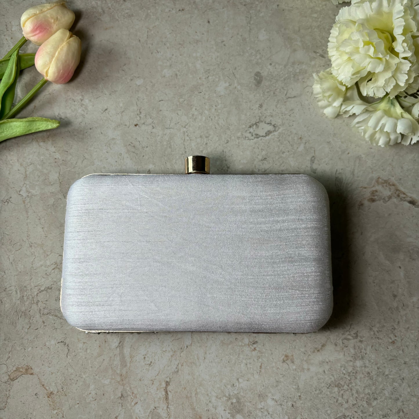 Tanu Pearl Clutch - Silver