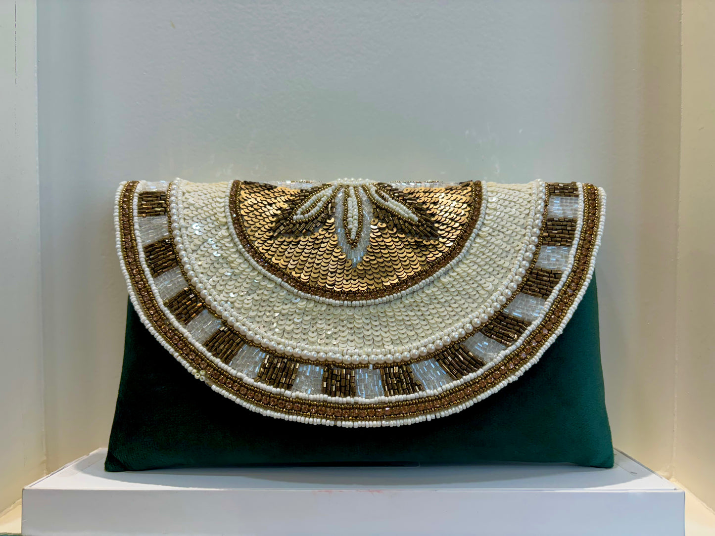 Sara Begum Clutch - Emerald-white